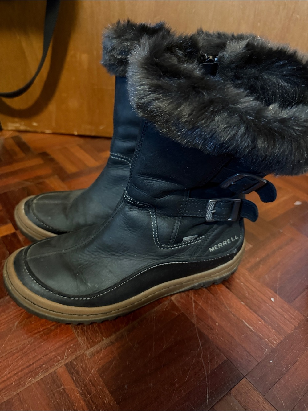 Merrell Women's Black Fur-Trim Winter Boots with Buckle Detail
